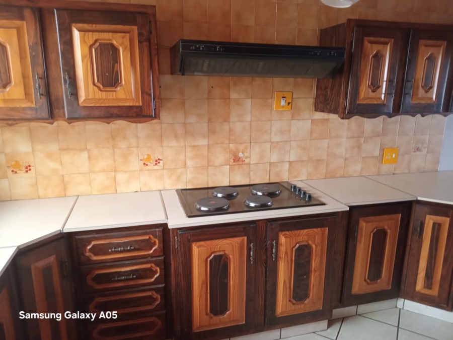 3 Bedroom Property for Sale in Flora Gardens Gauteng