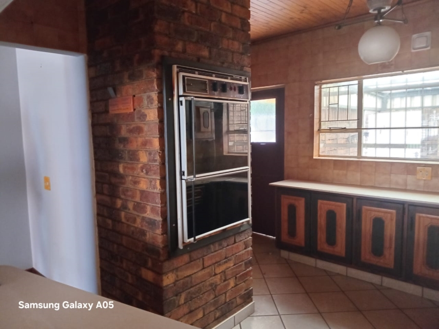 3 Bedroom Property for Sale in Flora Gardens Gauteng