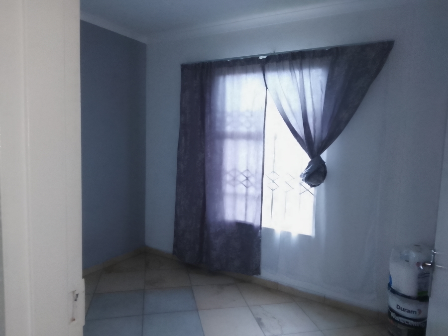To Let 3 Bedroom Property for Rent in Blue Hills Gauteng