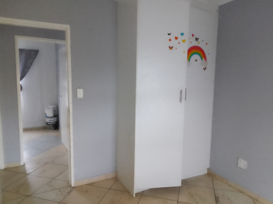 To Let 3 Bedroom Property for Rent in Blue Hills Gauteng