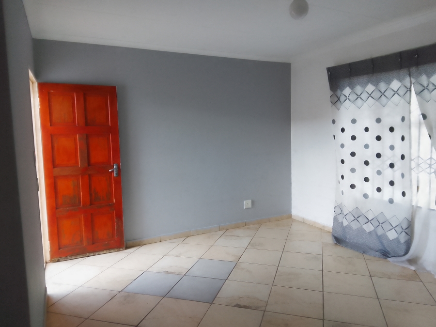 To Let 3 Bedroom Property for Rent in Blue Hills Gauteng