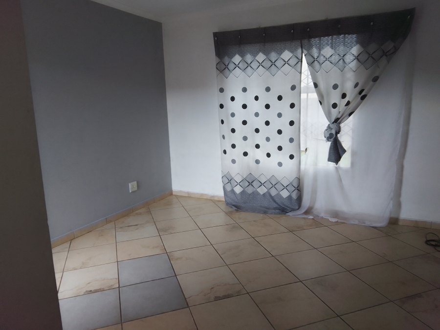 To Let 3 Bedroom Property for Rent in Blue Hills Gauteng