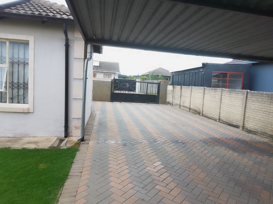 To Let 3 Bedroom Property for Rent in Blue Hills Gauteng