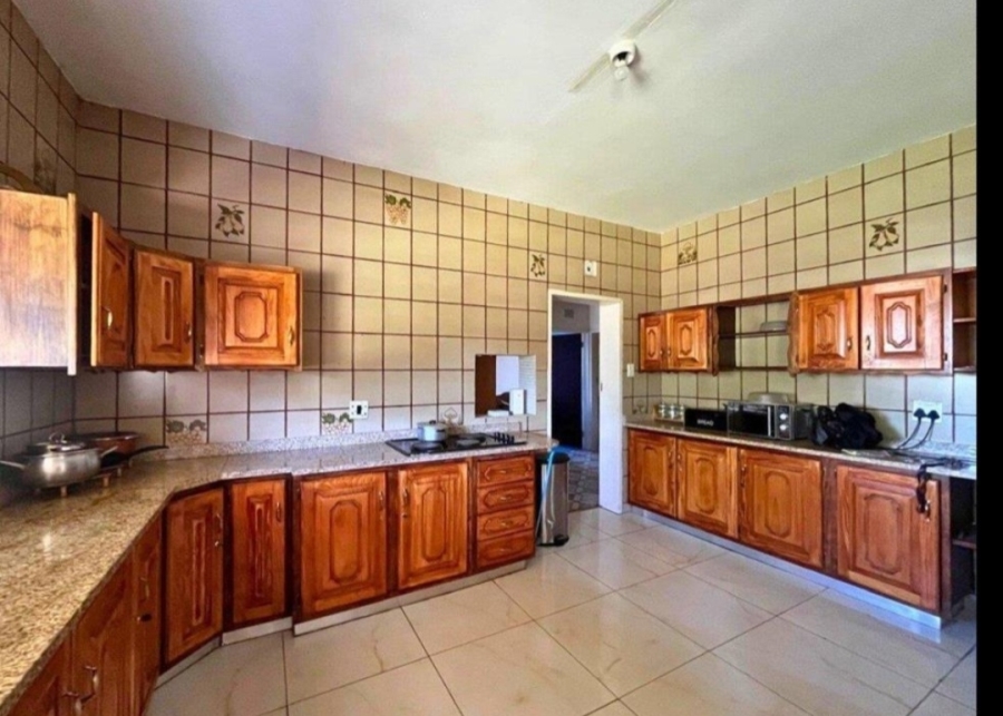 8 Bedroom Property for Sale in Bedworth Park Gauteng