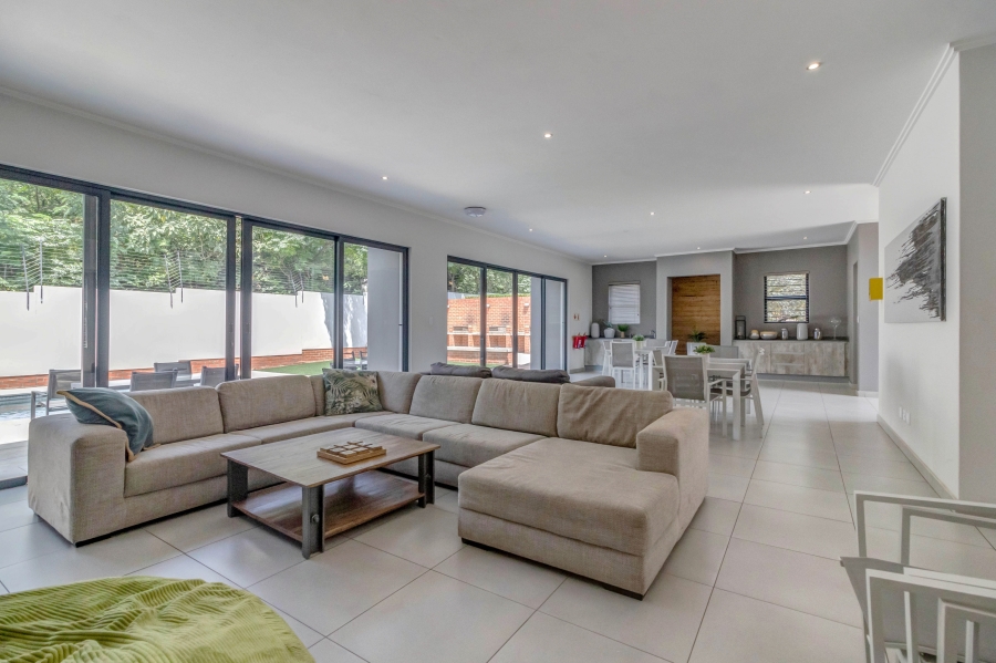 2 Bedroom Property for Sale in Broadacres Gauteng