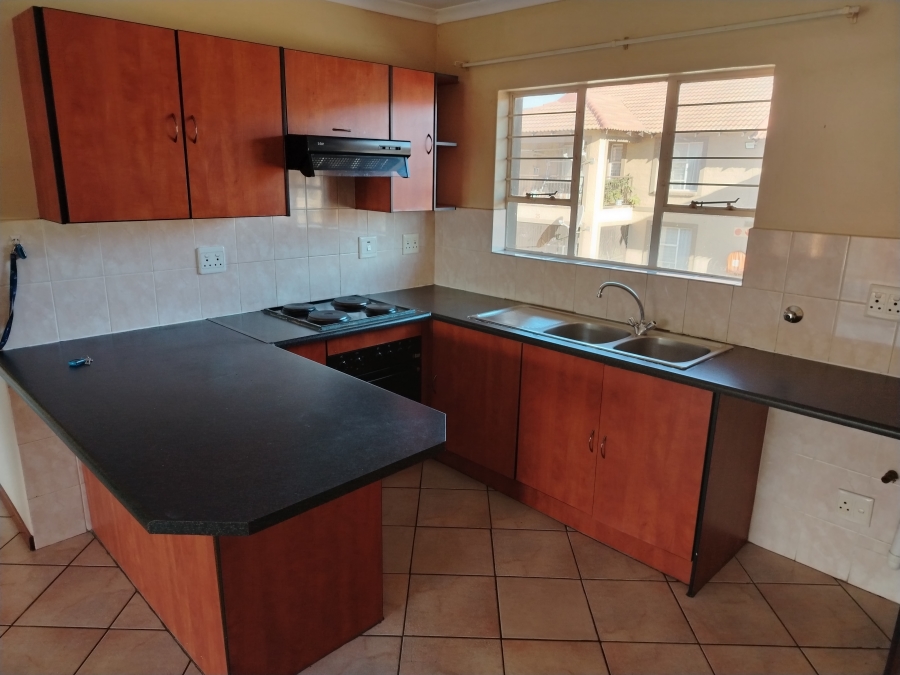 To Let 2 Bedroom Property for Rent in Rand Collieries Gauteng