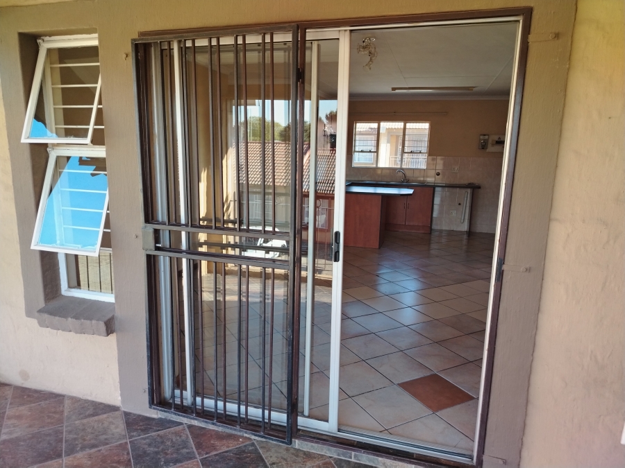 To Let 2 Bedroom Property for Rent in Rand Collieries Gauteng