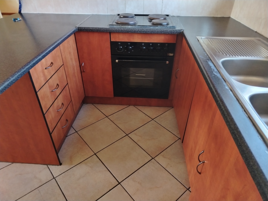 To Let 2 Bedroom Property for Rent in Rand Collieries Gauteng
