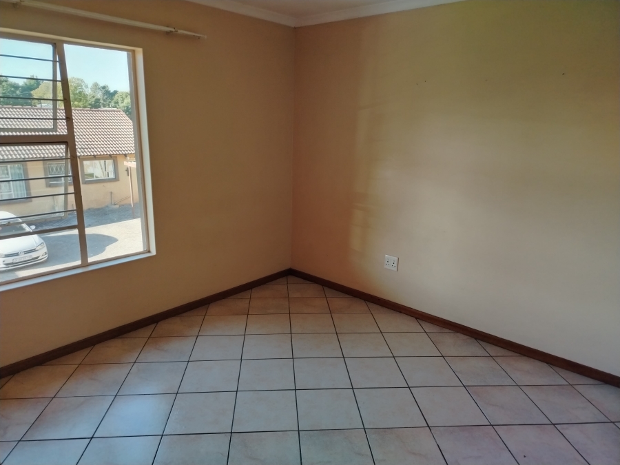 To Let 2 Bedroom Property for Rent in Rand Collieries Gauteng