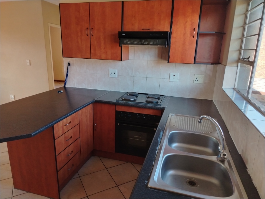 To Let 2 Bedroom Property for Rent in Rand Collieries Gauteng