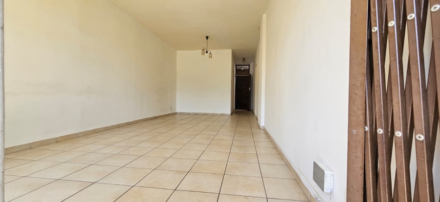 To Let 2 Bedroom Property for Rent in Mondeor Gauteng