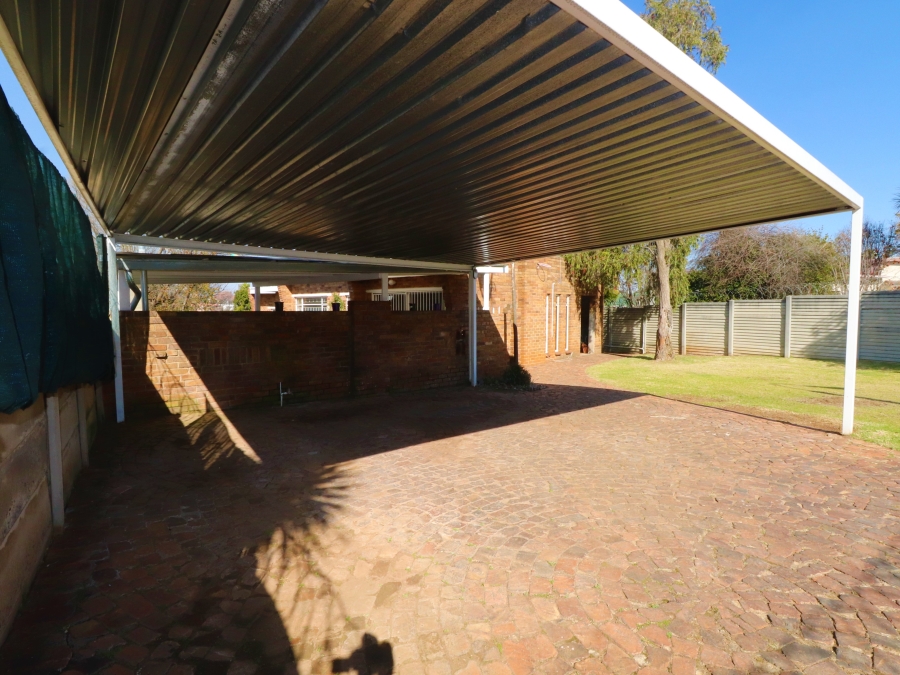 To Let 3 Bedroom Property for Rent in Edleen Gauteng