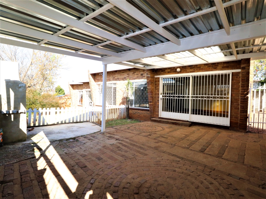 To Let 3 Bedroom Property for Rent in Edleen Gauteng