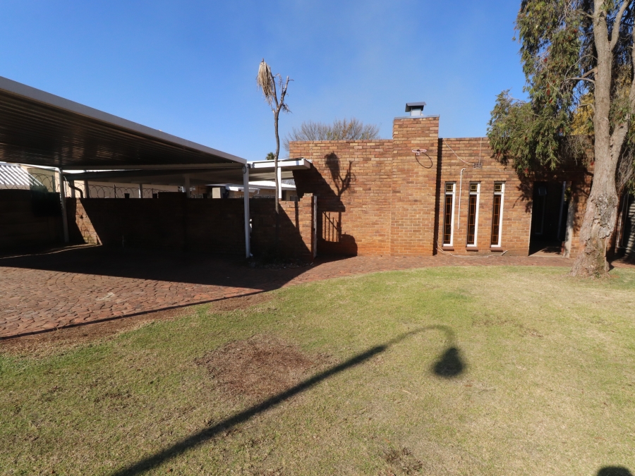To Let 3 Bedroom Property for Rent in Edleen Gauteng