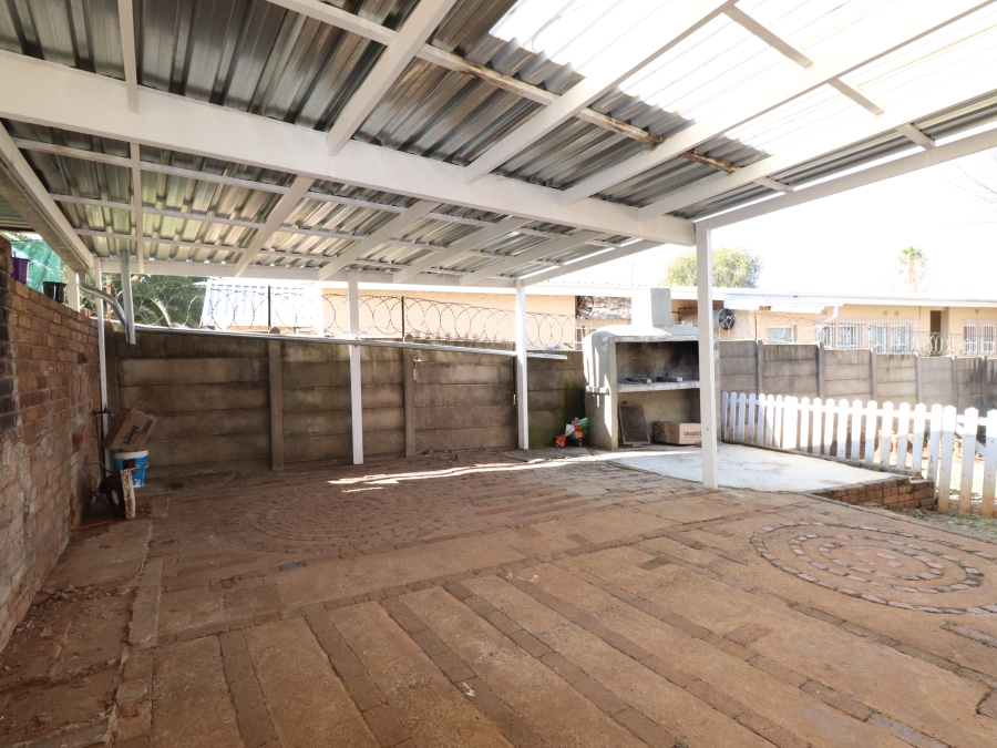 To Let 3 Bedroom Property for Rent in Edleen Gauteng