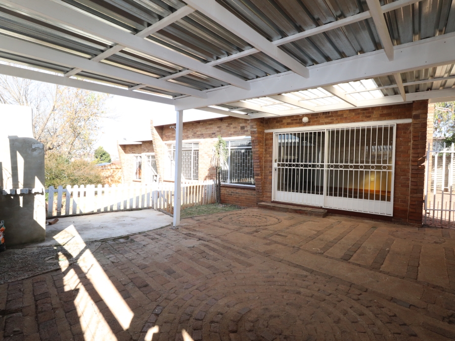 To Let 3 Bedroom Property for Rent in Edleen Gauteng