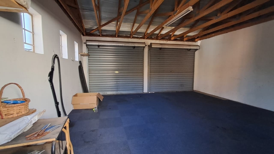 3 Bedroom Property for Sale in Die Hoewes Gauteng