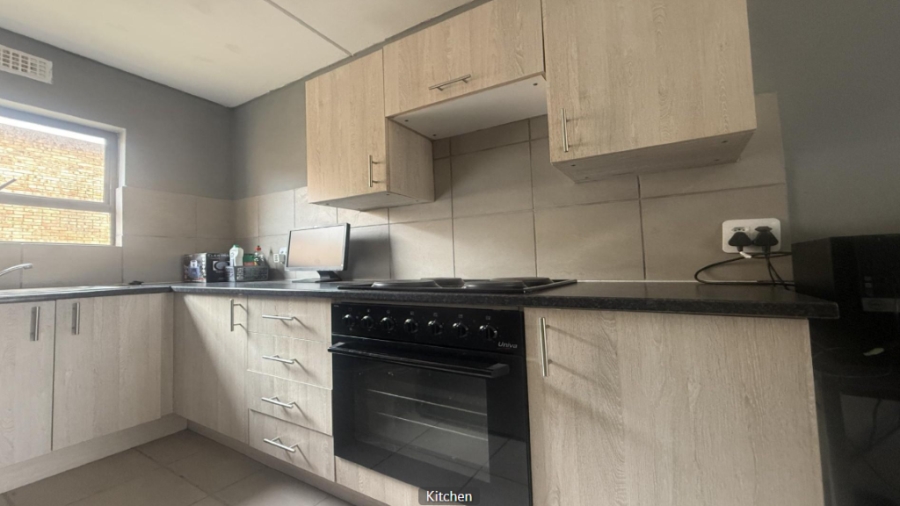 2 Bedroom Property for Sale in Albertsdal Gauteng