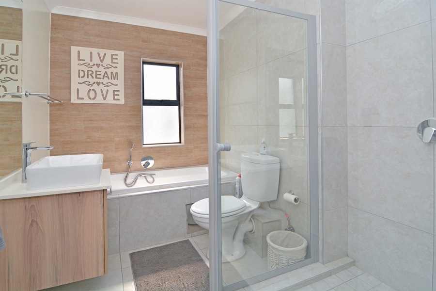 2 Bedroom Property for Sale in Modderfontein Gauteng