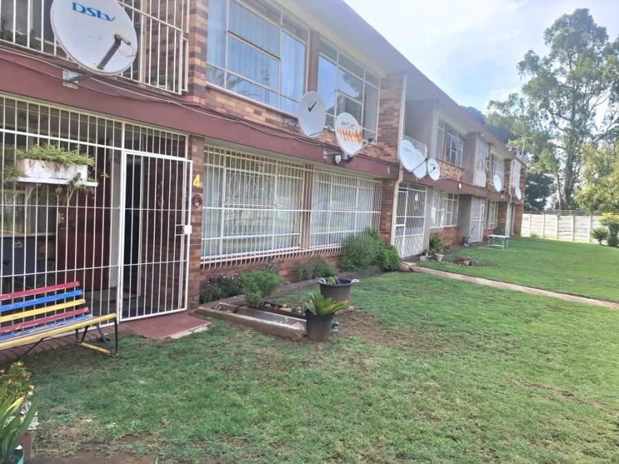 2 Bedroom Property for Sale in Greenhills Gauteng