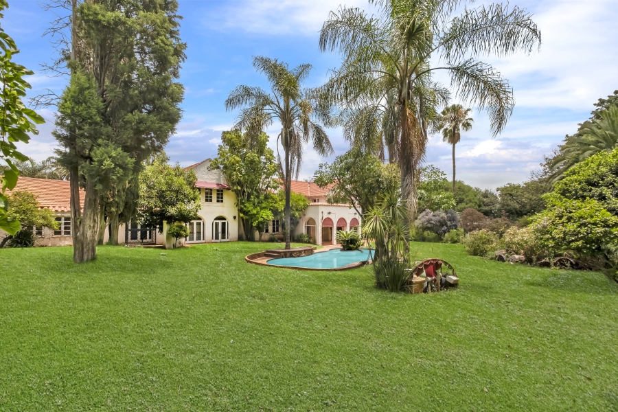 6 Bedroom Property for Sale in Dunkeld Gauteng