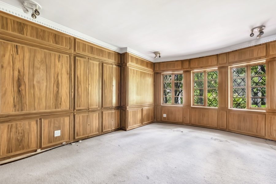 6 Bedroom Property for Sale in Dunkeld Gauteng