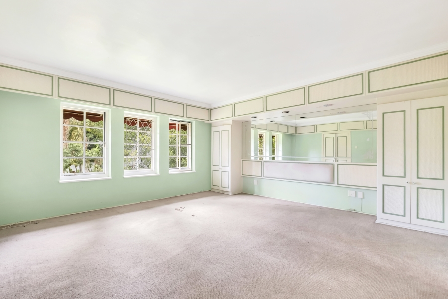 6 Bedroom Property for Sale in Dunkeld Gauteng