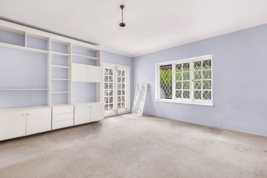 6 Bedroom Property for Sale in Dunkeld Gauteng