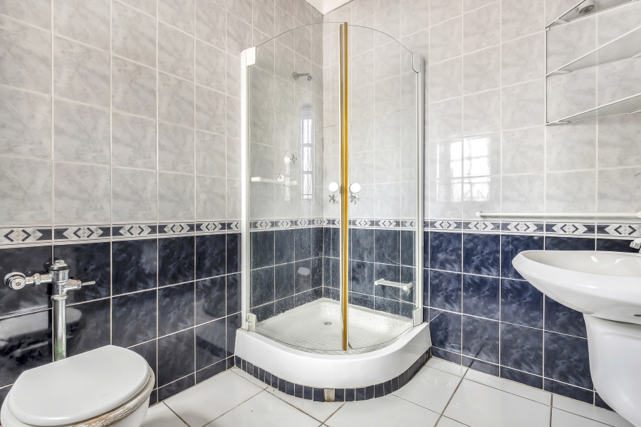 6 Bedroom Property for Sale in Dunkeld Gauteng