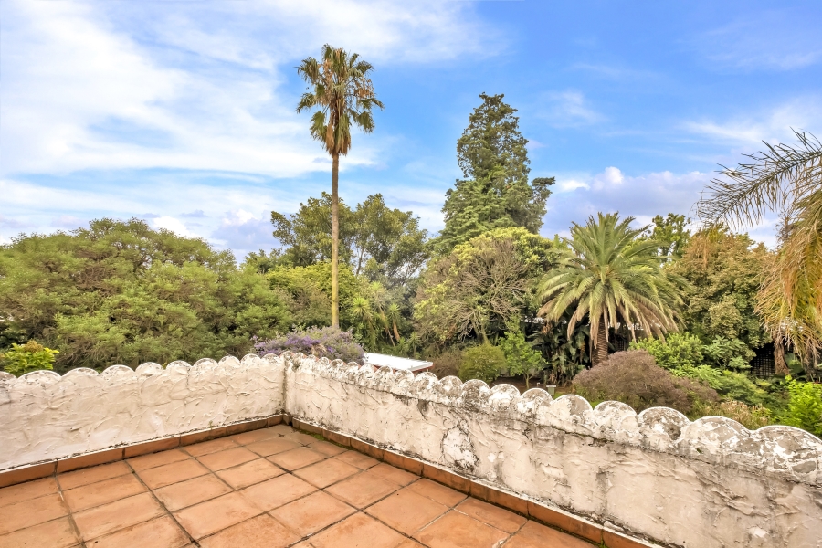 6 Bedroom Property for Sale in Dunkeld Gauteng