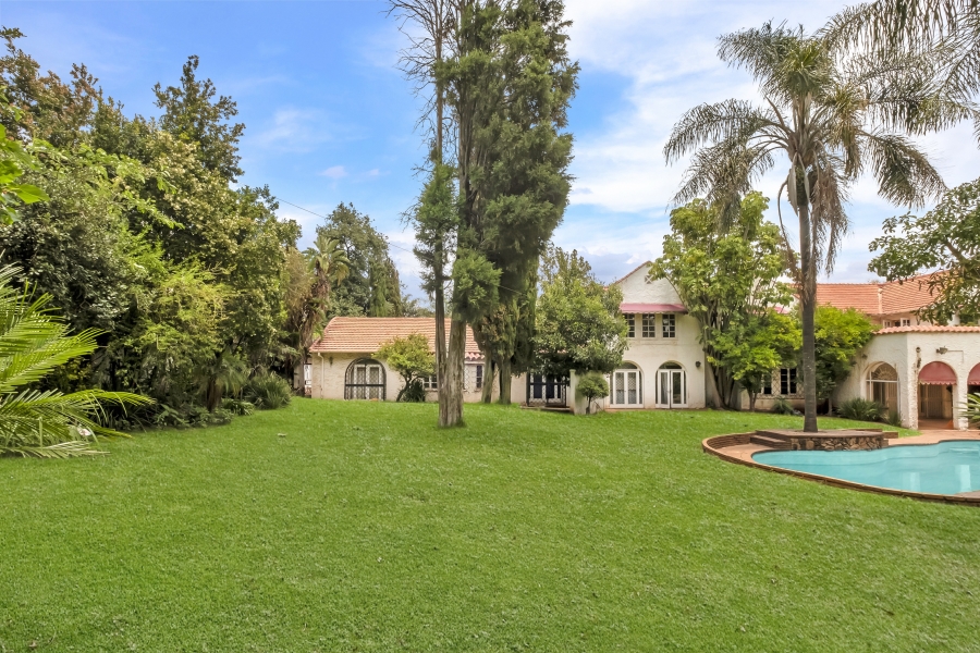 6 Bedroom Property for Sale in Dunkeld Gauteng