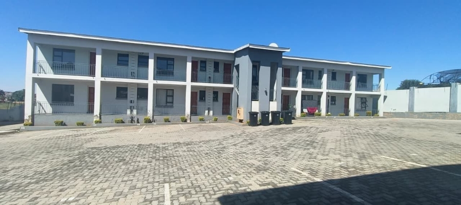 To Let 2 Bedroom Property for Rent in Witpoortjie Gauteng