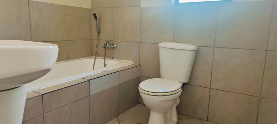 To Let 2 Bedroom Property for Rent in Witpoortjie Gauteng