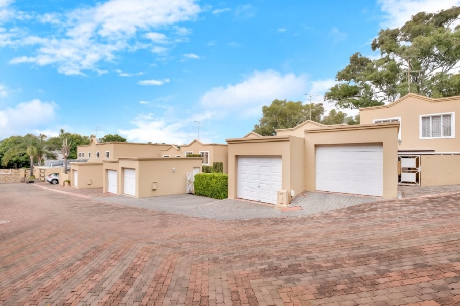 2 Bedroom Property for Sale in Melrose North Gauteng