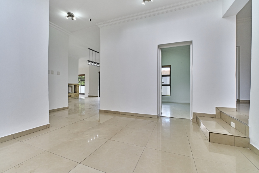 To Let 6 Bedroom Property for Rent in Kyalami Glen Estate Gauteng