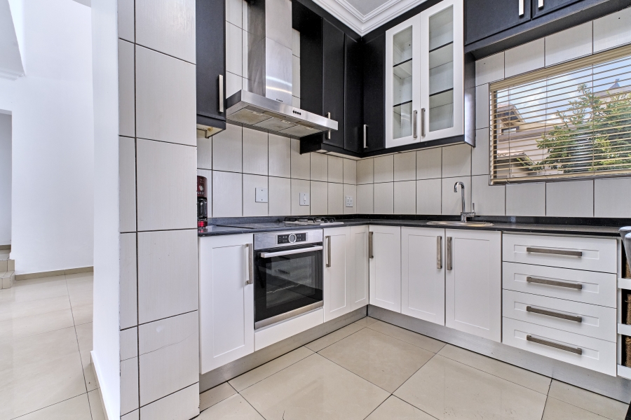 To Let 6 Bedroom Property for Rent in Kyalami Glen Estate Gauteng