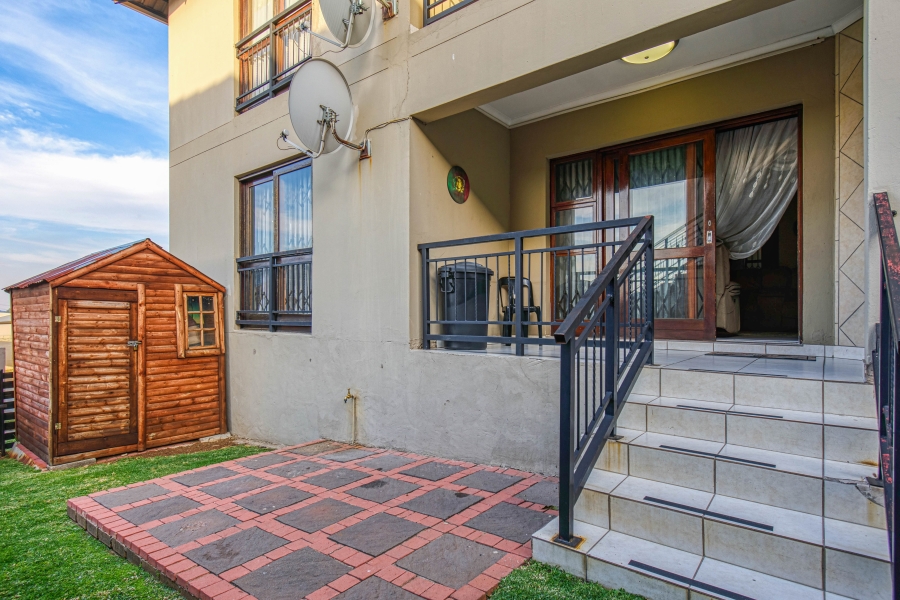 2 Bedroom Property for Sale in Meyersdal Gauteng