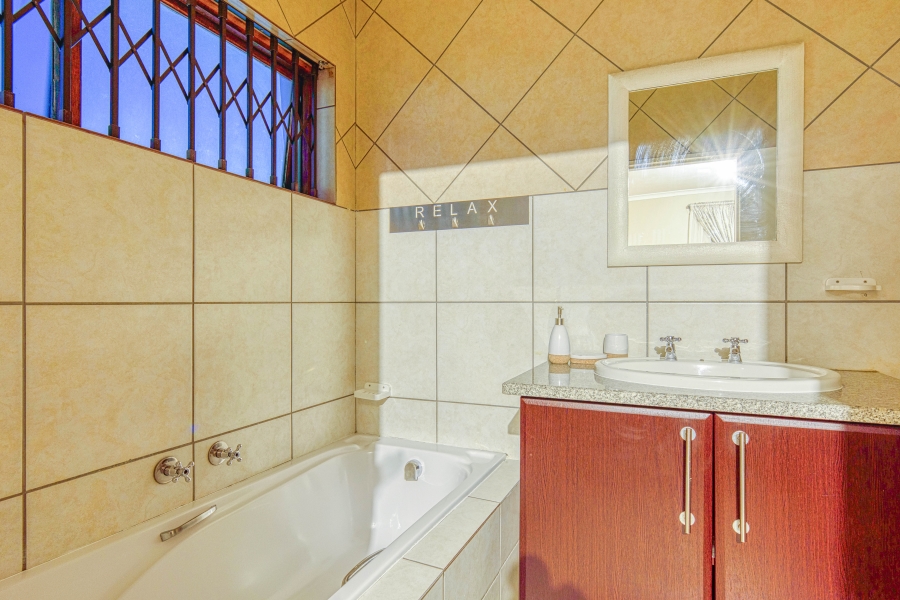 2 Bedroom Property for Sale in Meyersdal Gauteng