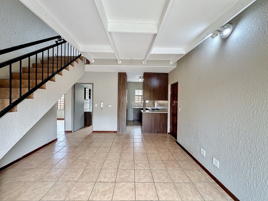 To Let 3 Bedroom Property for Rent in Die Hoewes Gauteng