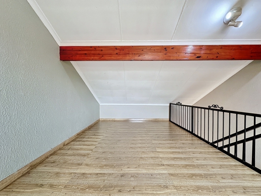 To Let 3 Bedroom Property for Rent in Die Hoewes Gauteng