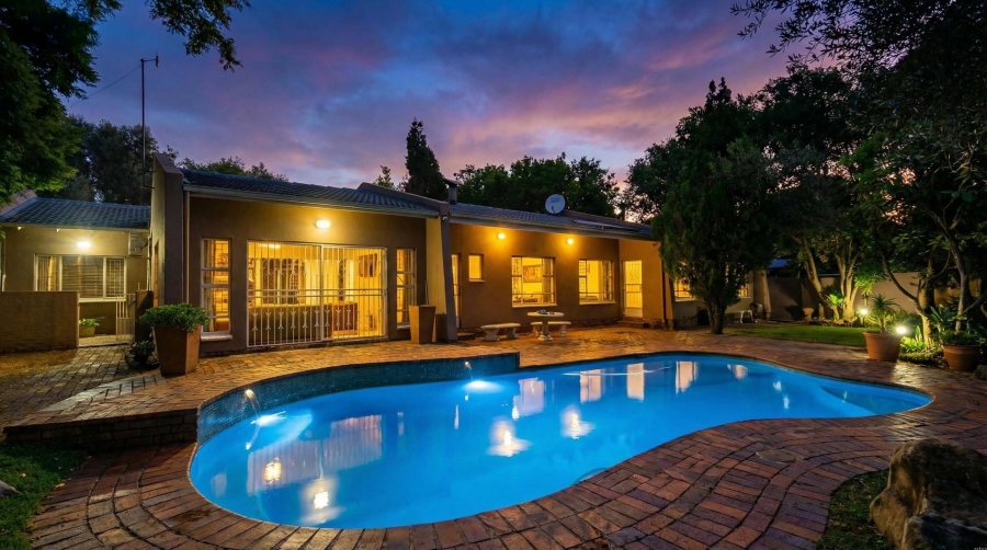 To Let 4 Bedroom Property for Rent in Vorna Valley Gauteng