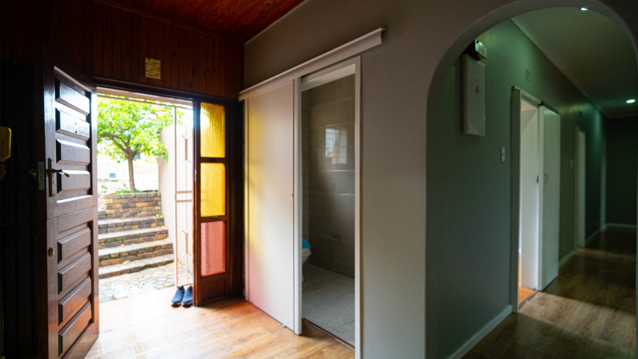 To Let 4 Bedroom Property for Rent in Vorna Valley Gauteng