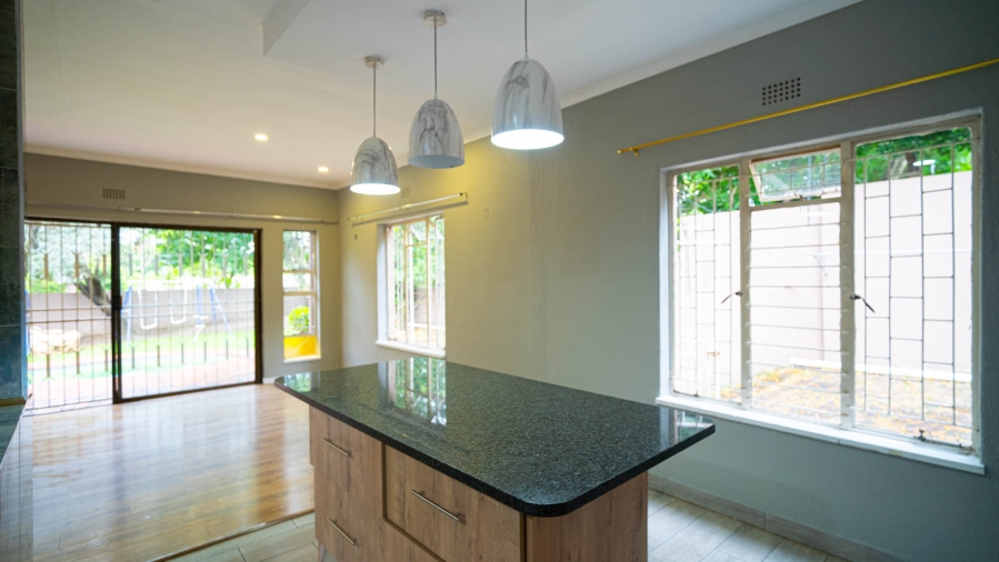 To Let 4 Bedroom Property for Rent in Vorna Valley Gauteng