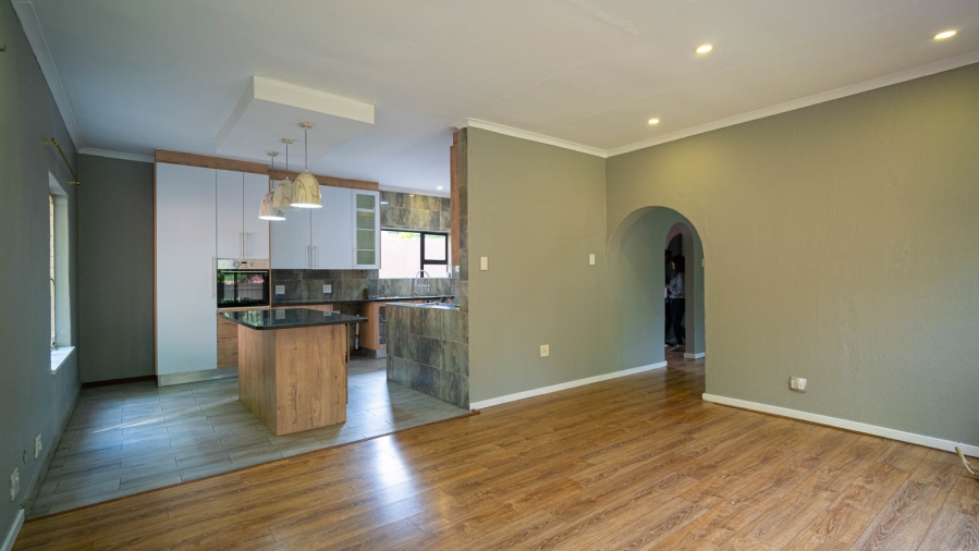 To Let 4 Bedroom Property for Rent in Vorna Valley Gauteng