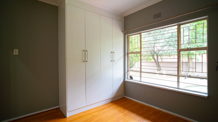 To Let 4 Bedroom Property for Rent in Vorna Valley Gauteng