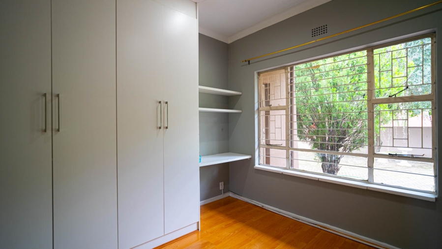 To Let 4 Bedroom Property for Rent in Vorna Valley Gauteng