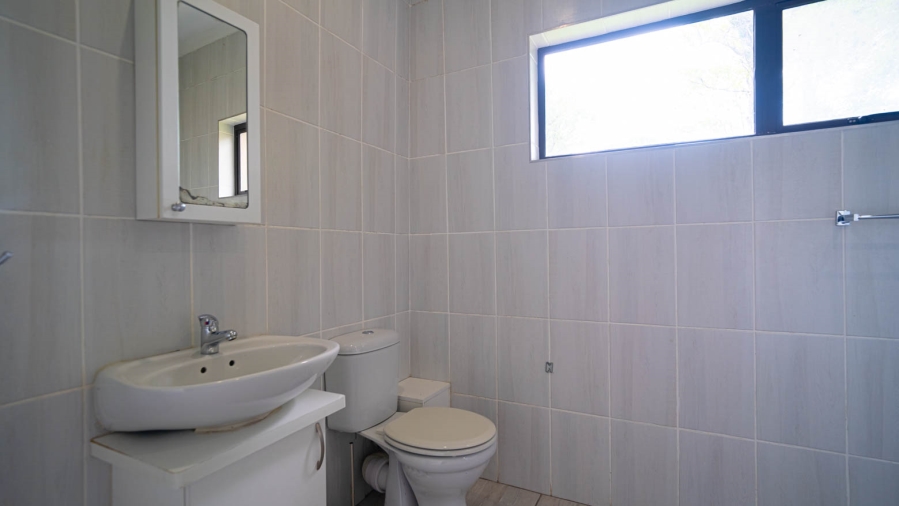 To Let 4 Bedroom Property for Rent in Vorna Valley Gauteng