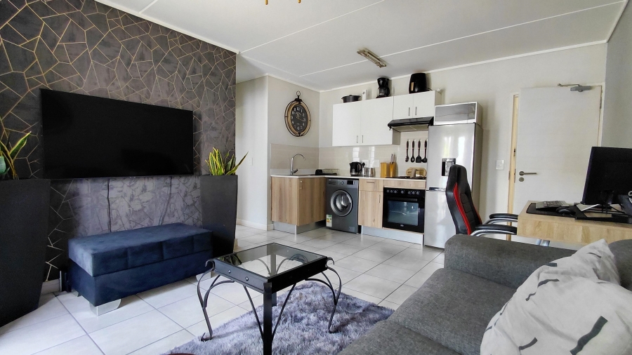 1 Bedroom Property for Sale in Lilianton Gauteng