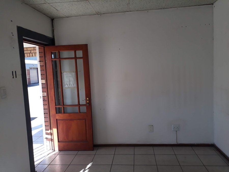 To Let commercial Property for Rent in Duncanville Gauteng