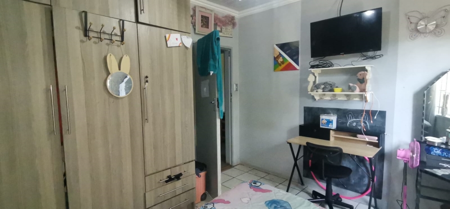 5 Bedroom Property for Sale in Vanderbijlpark Cw 6 Gauteng